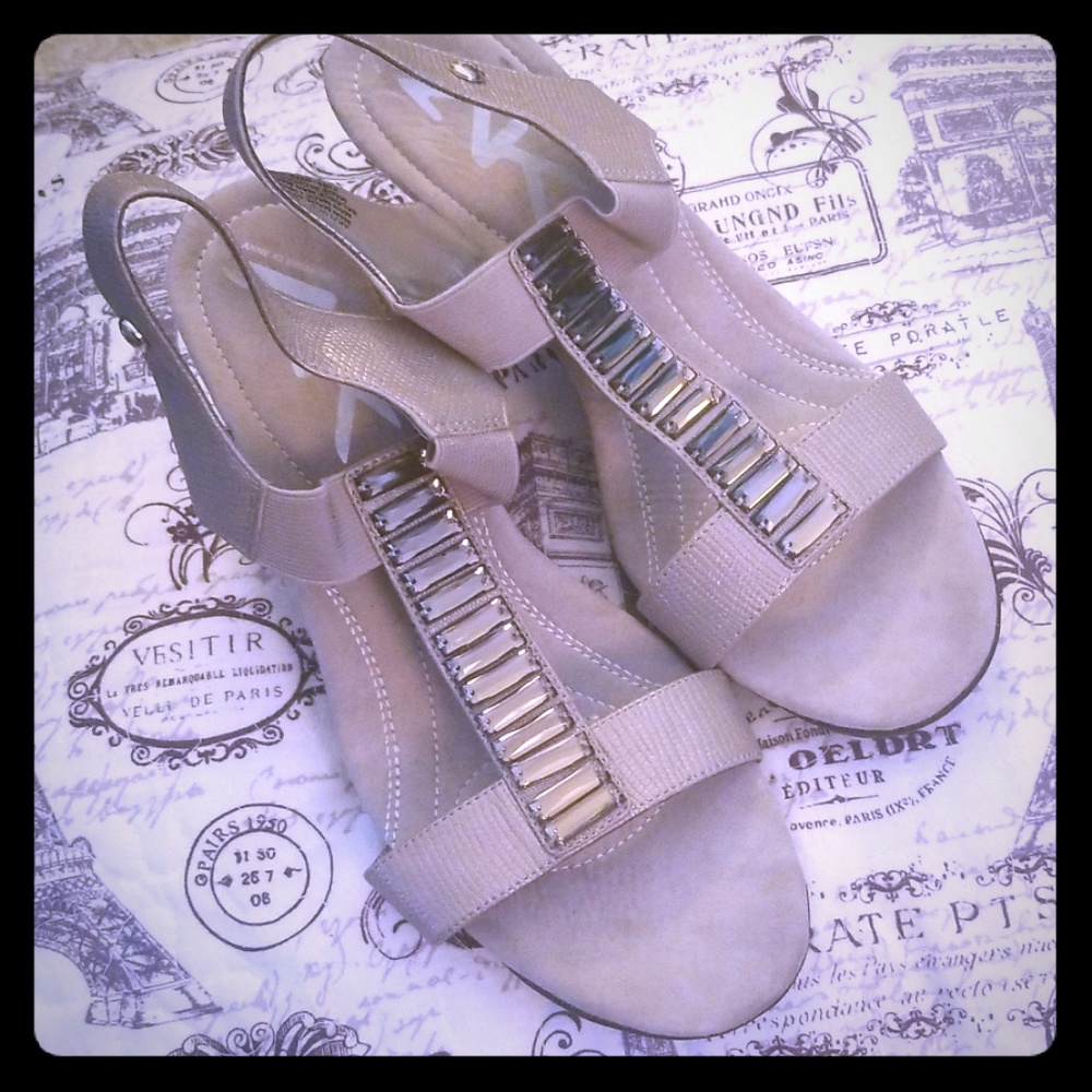Anne Klein  heels